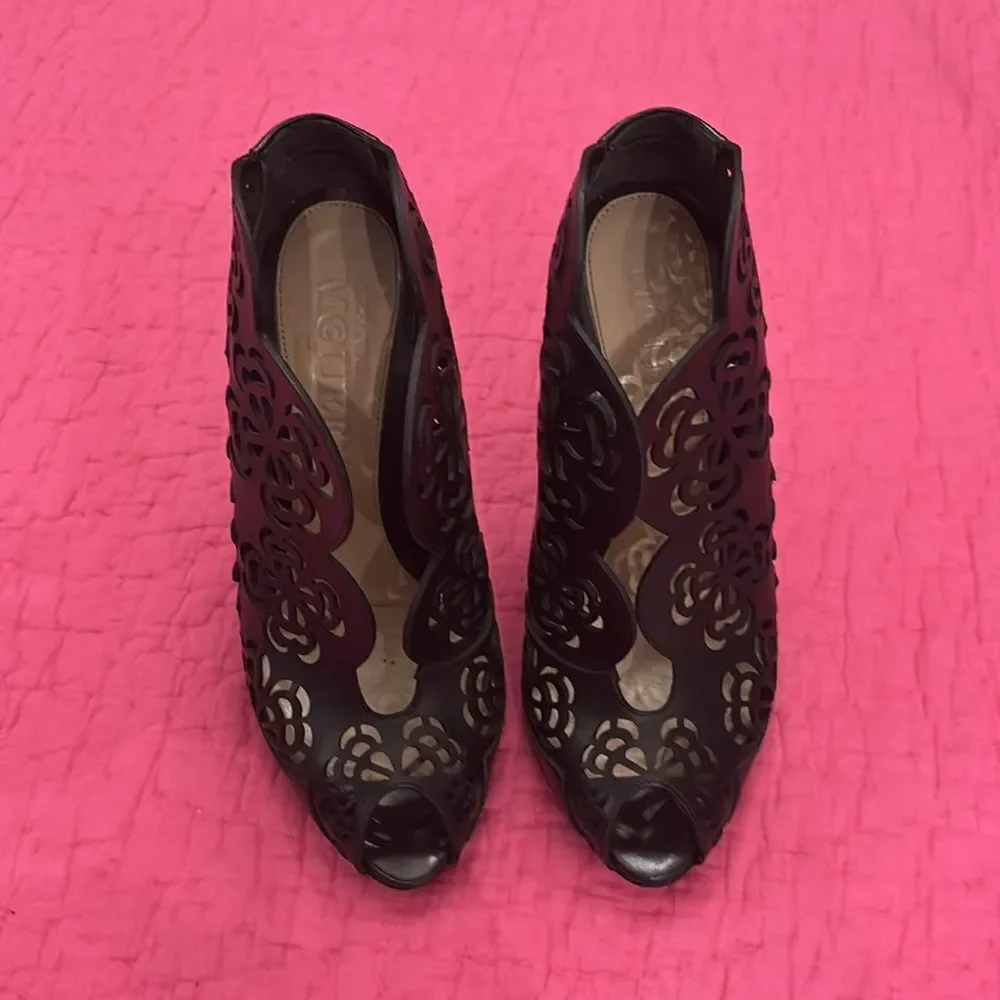 Alexander McQueen laser cut genuine leather booties, US8 - Picture 5 of 13